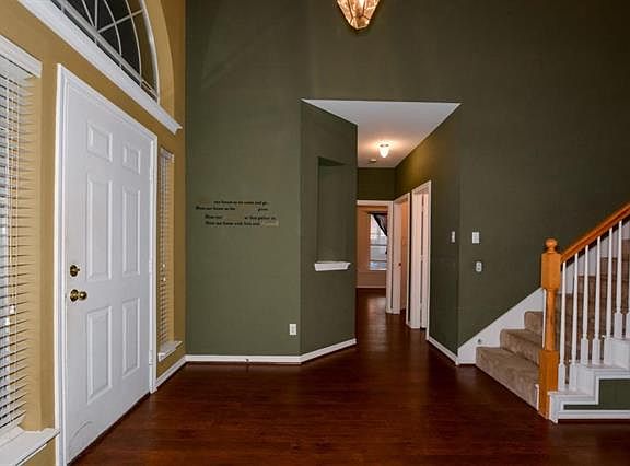 2nd image of 1402 Kendal Dr