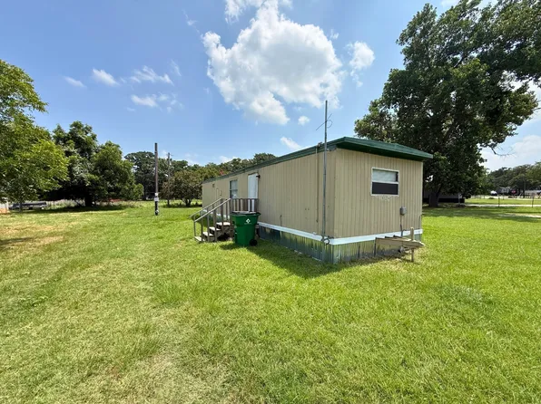 1524 Partridge Ct, Azle, TX 76020