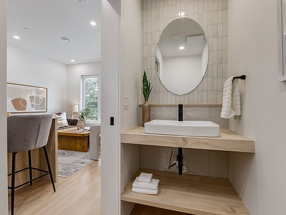 5th image of 3616 Richmond Rd SW #3