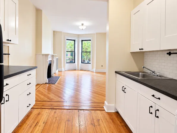 242 6th Avenue #2, photo 2