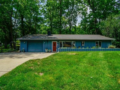 6275 W Lake Dr, Haslett, MI, 48840