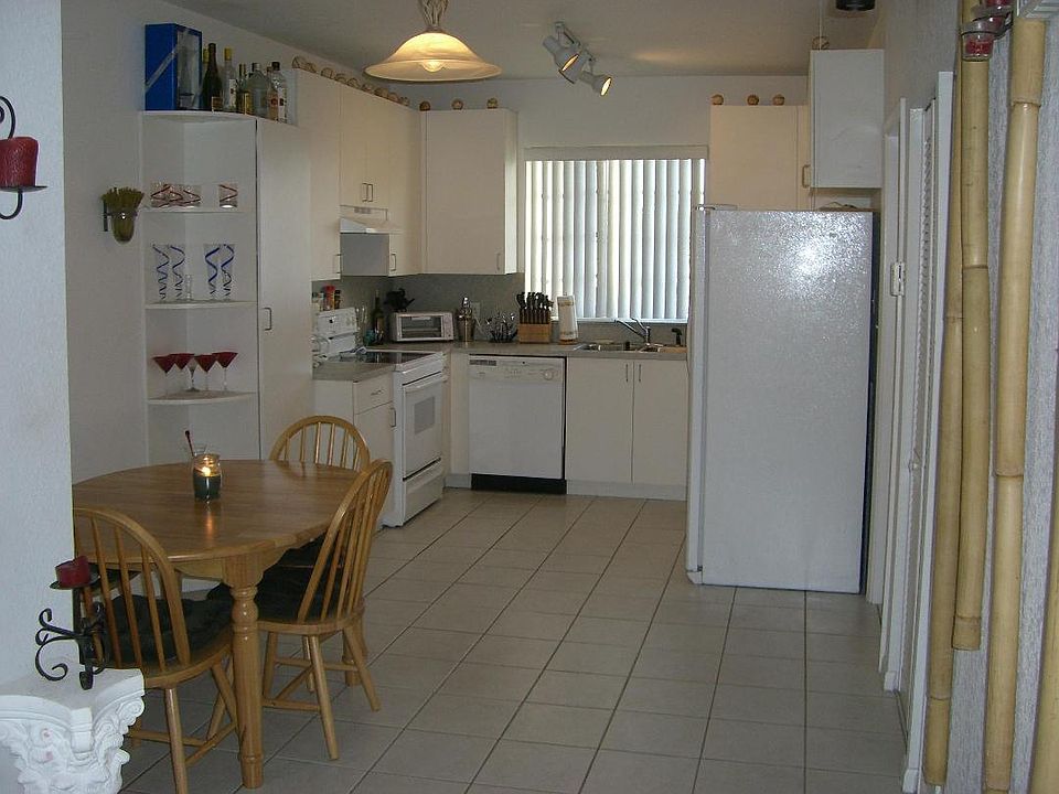 2nd image of 2010 Taylor St APT 6B