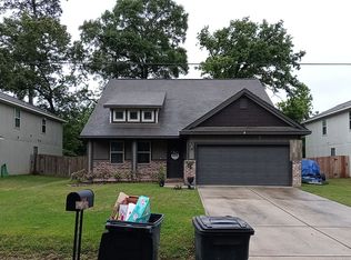 723 Springwood Dr, Conroe, TX 77385