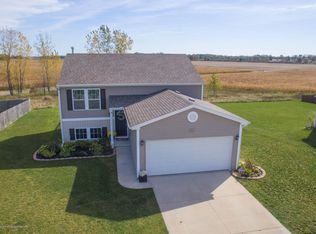 187 Lake Ridge Dr, Mason, MI 48854