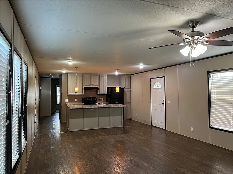 20498 Trinity Way — Photo 5
