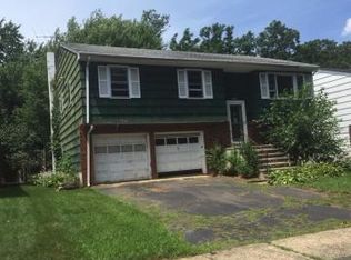 407 Morris Pl, Roselle, NJ 07203