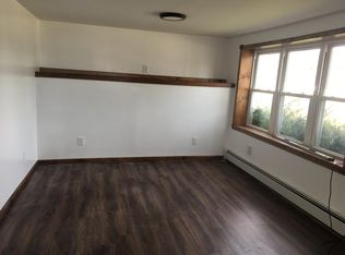 8811 Station Rd, North East, PA 16428