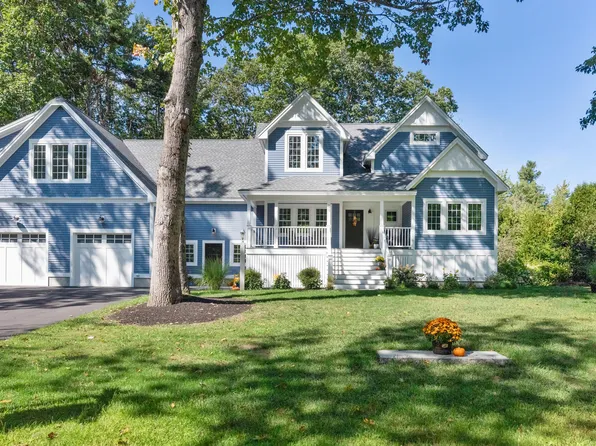 28 River Locks Road, Kennebunk, ME 04043