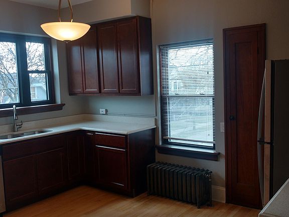4th image of 3387 S Kinnickinnic Ave APT C