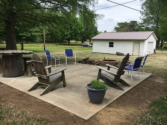16X16 Patio with Fire Pit