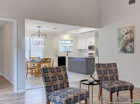 3rd image of 4309 Shavano Woods St