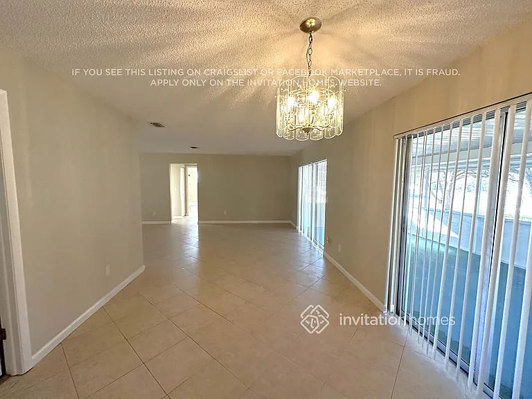 2454 Hope Ave — Photo 5