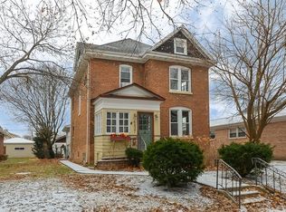 6837 N Oleander Ave, Chicago, IL 60631