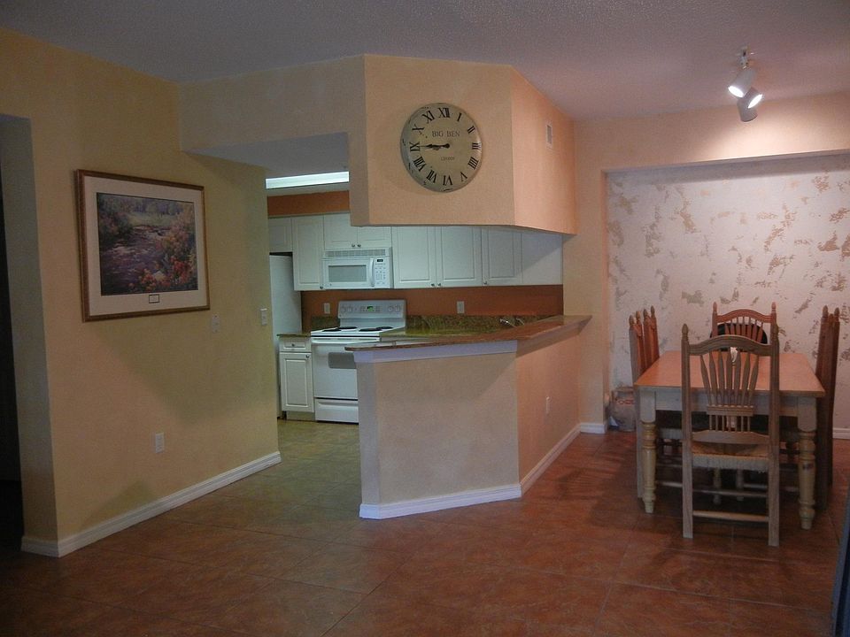 2nd image of 3018 Alcazar Pl APT 107