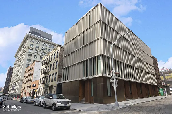 Sold by Sotheby's International Realty | media 17