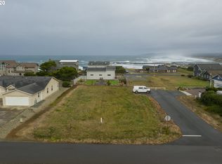 1344 8th St SW, Bandon, OR 97411