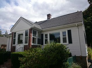 31 Hartlawn Rd, West Roxbury, MA 02132