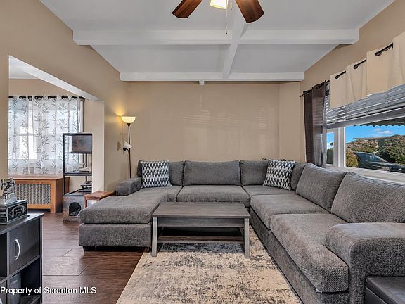 4th image of 2123 Ballau Ave