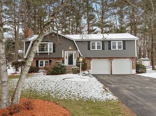 4 Livingston Cir, Andover, MA 01810