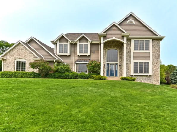 W292N4163 Prairie Wind CIRCLE SOUTH South, Pewaukee, WI 53072