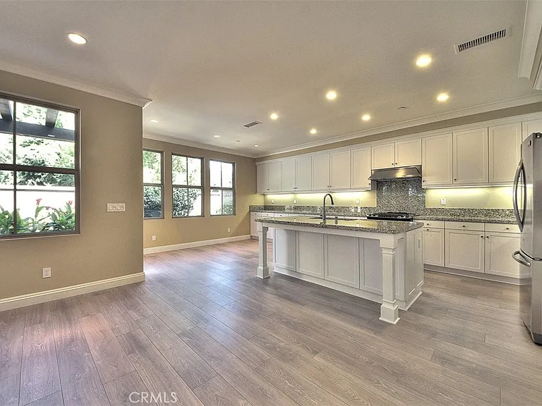 46 Larkfield — Photo 3