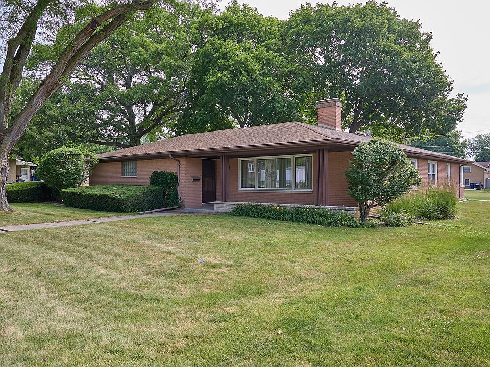 1st image of 1360 Bucklin St