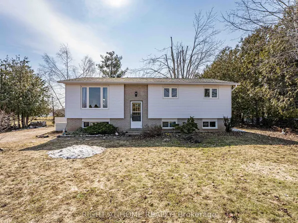 10 Preston St, Oro Medonte, ON L0K 2G0