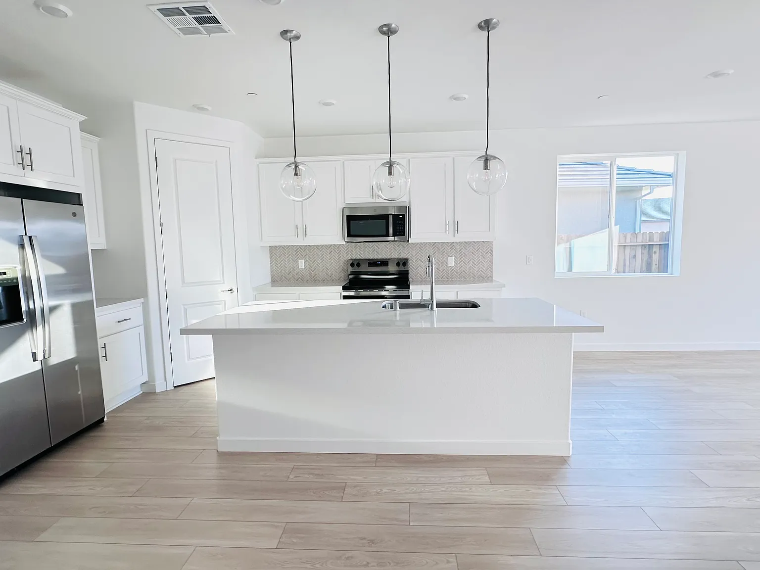 1745 Felbrigg Dr — Photo 4
