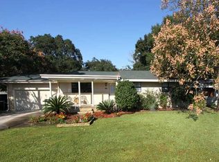 210 Firethorn Rd, Gulf Breeze, FL 32561