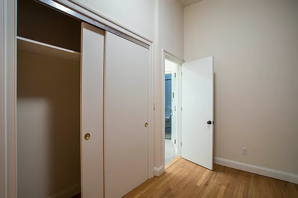 Rented by Cast Iron Real Estate | media 37