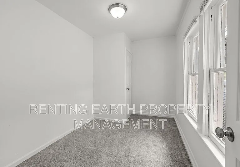 514 81st St S — Photo 5