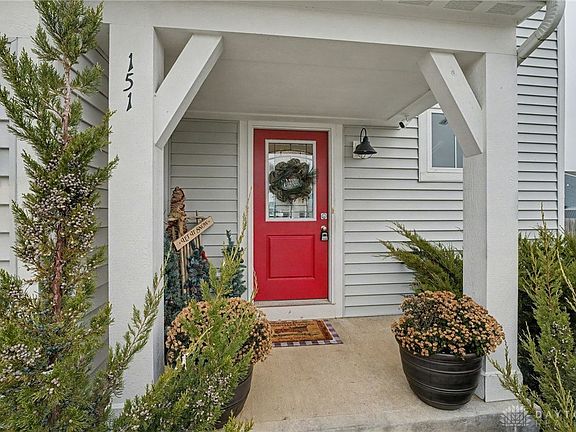 5th image of 151 Brooke Parke Ave