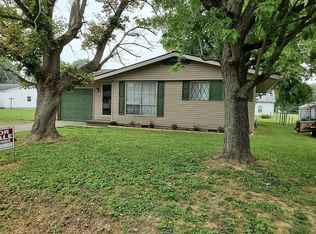 1910 Country Dr, Henderson, KY