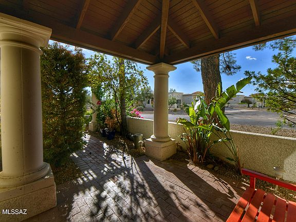 4th image of 9916 N Calle Loma Linda