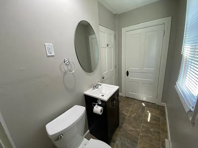 601 S Market St #102 — Photo 7