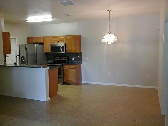 5th image of 6011 Hemingway Cir