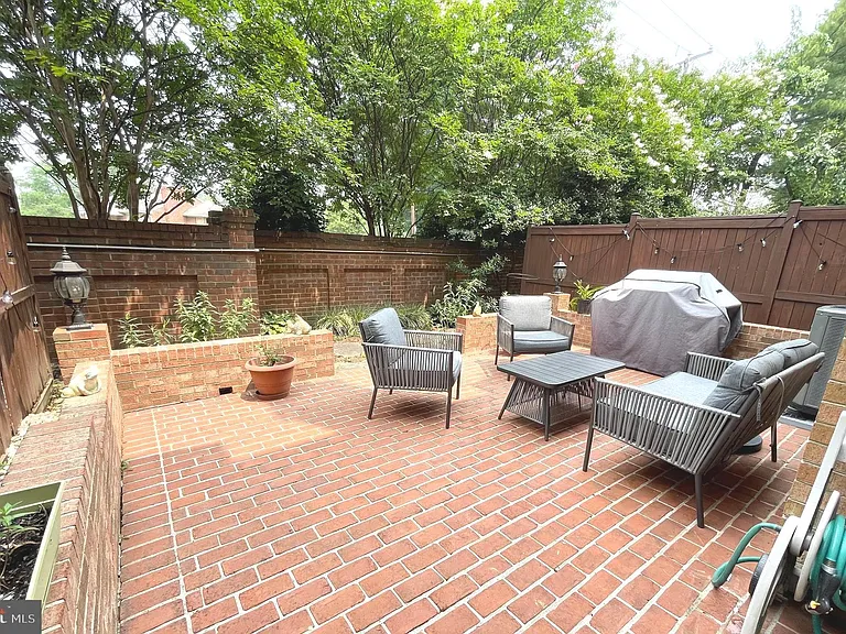 5111 Heritage Ln — Photo 7