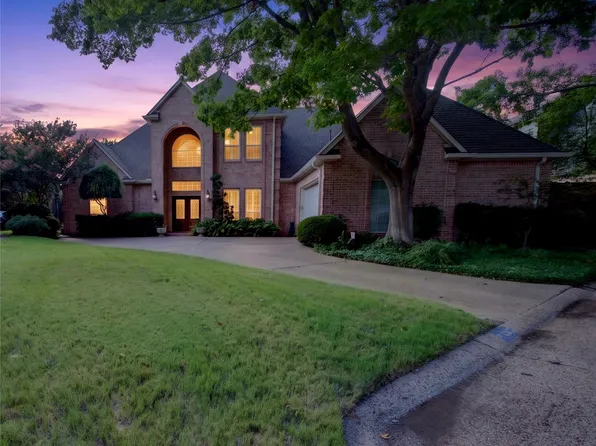 2606 Torrey Pines Dr, Fort Worth, TX 76109