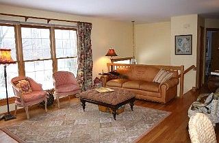 3rd image of 10277 Cambridge Dr