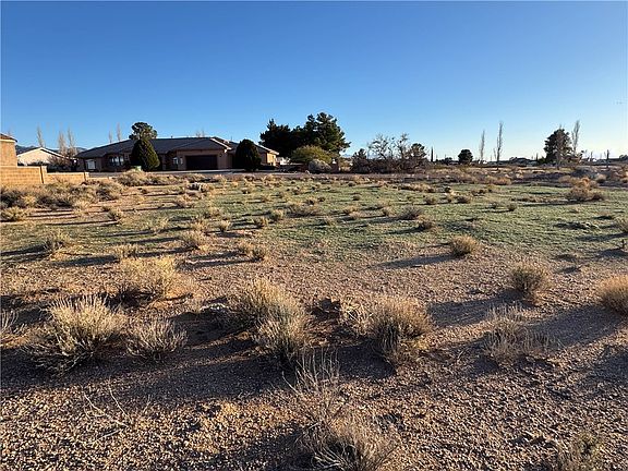 3rd image of 7665 E Vista Drive