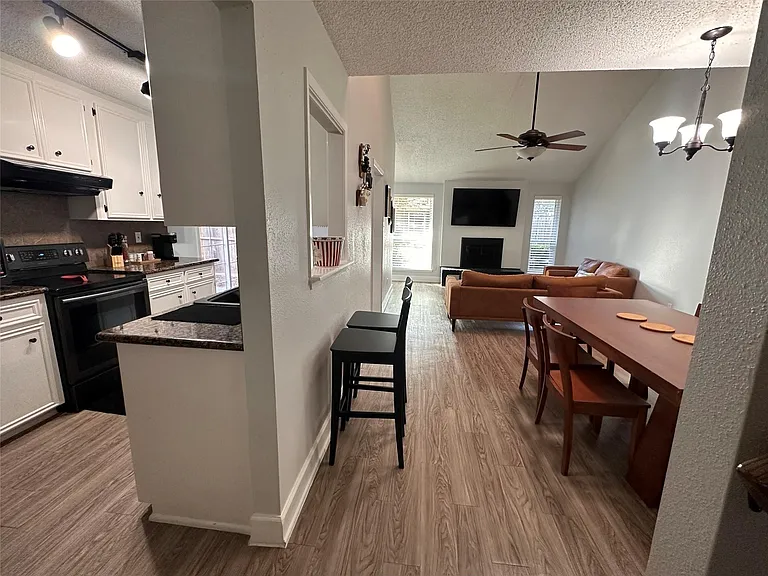 13821 Hollowgreen Dr — Photo 10