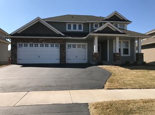 3339 Ridgestone Way, Woodbury, MN 55129