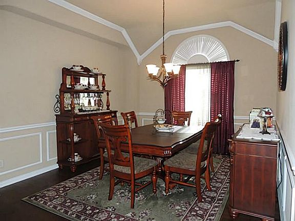 LARGE Formal Dining Room