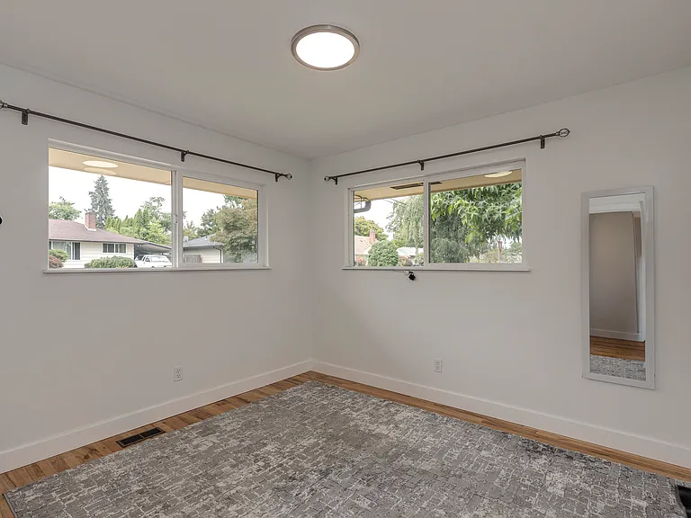 4909 SE Mason Ln — Photo 15