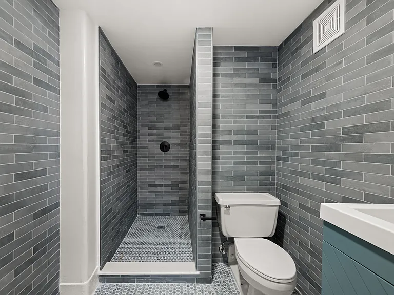 1513 N Western Ave #303 — Photo 13