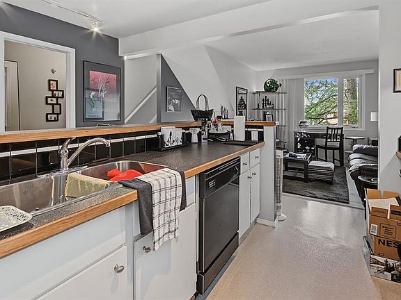 4th image of 12 W Templewood Dr NE #52