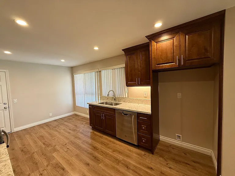 24120 Village 24 — Photo 11