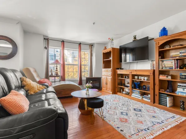 6 Elco Court image 2 of 29