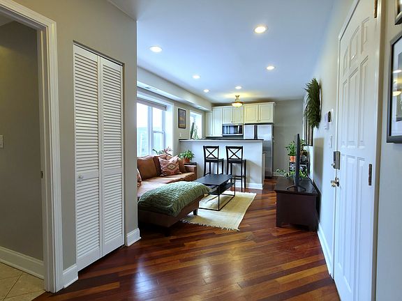 2nd image of 3234 N Elston Ave #3