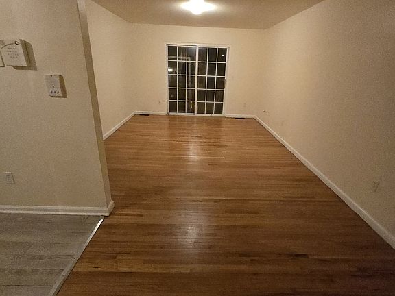 3rd image of 54 Voorhees St #V1